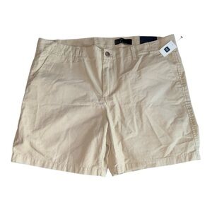 NWT GAP Khaki Casual Shorts, W:19.5”, L:16.5”